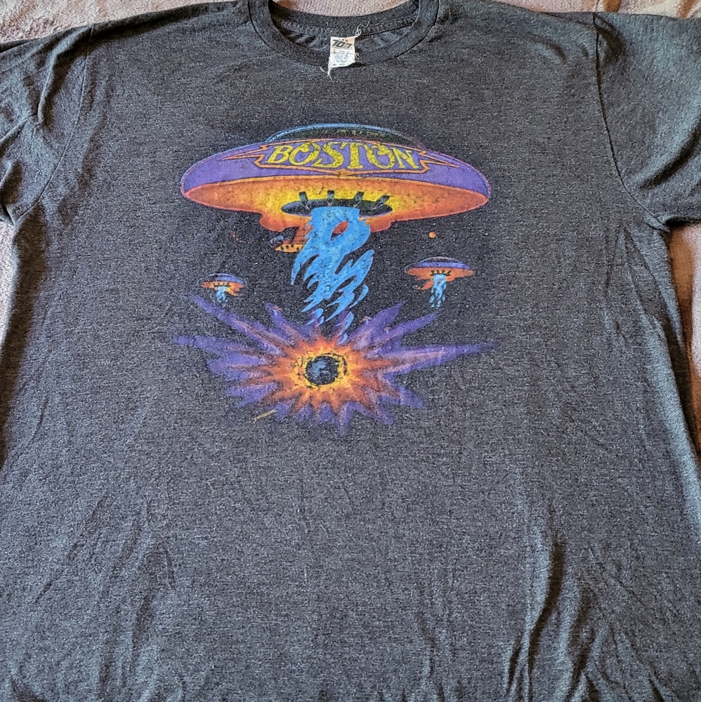 Boston Band Tee